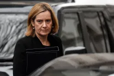 Ministryně Ruddová na protest proti Johnsonově „čistce“ rezignovala. Opouští i Konzervativní stranu 