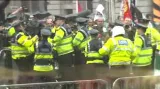 Konflikt demonstrantů s policisty