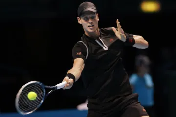 Berdych zahájil Turnaj mistrů prohrou, s Wawrinkou prohrál ve třech setech