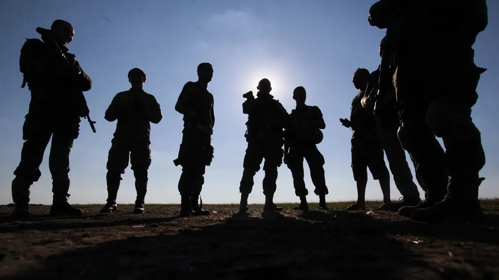 Ukrajinští vojáci před Luhanskem