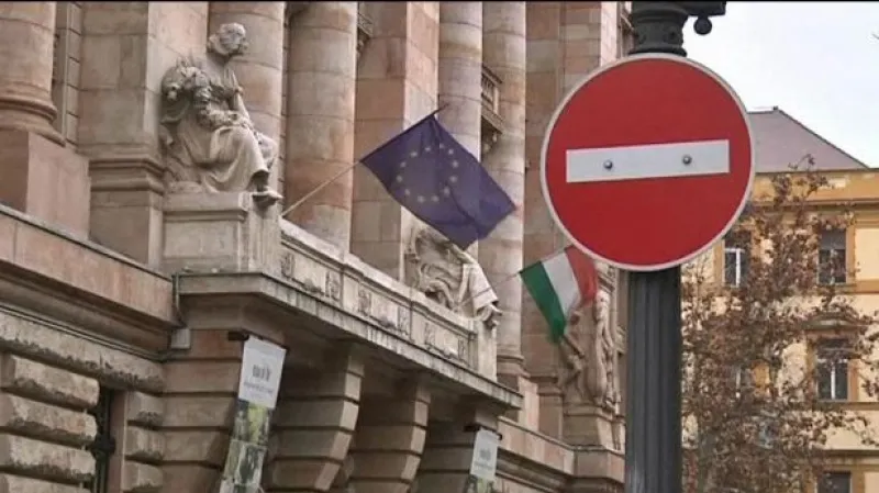 Orbán se sejde s Barrosem kvůli ústavě