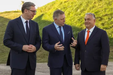 Boj proti nelegální migraci má absolutní prioritu, shodli se Fico, Orbán a Vučić