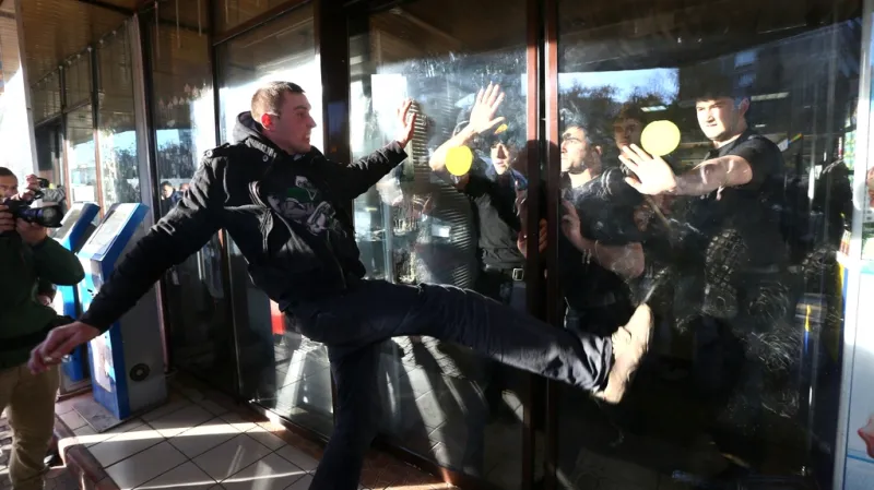 Nedělní etnické nepokoje v Moskvě