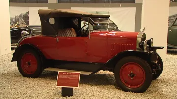 Z výstavy historických automobilů Praga