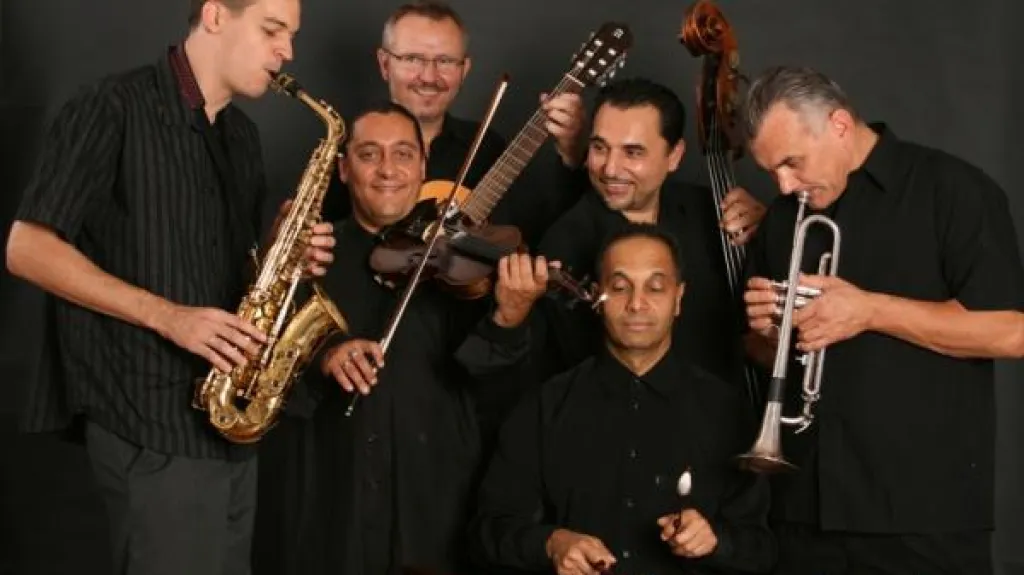 Kalman Balogh & Gypsy Cimbalom Band