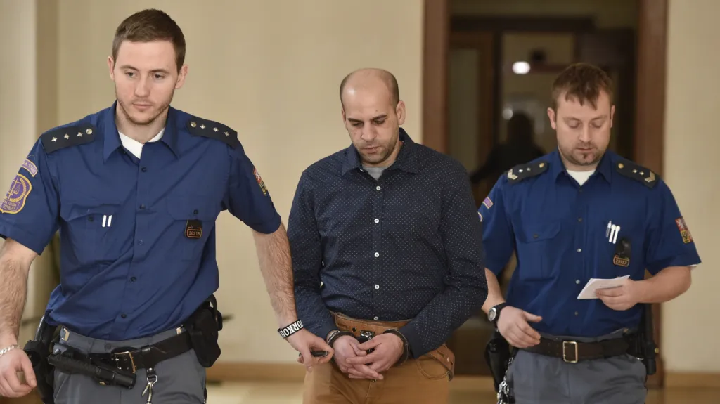 Obžalovaný Pavel Fejta se u soudu v Brně přiznal k vraždě seniorky i krádeži