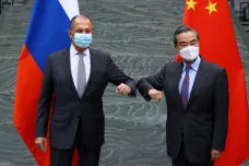 S EU už nemáme žádné vztahy, řekl Lavrov během návštěvy Číny