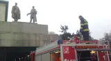 Hasiči likvidovali požár v Janáčkově divadle - záběry z mobilního telefonu