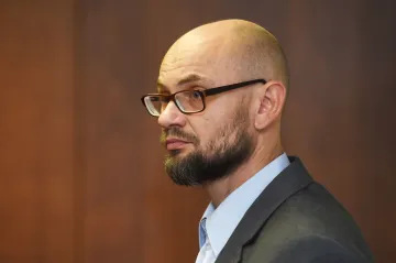 Šéf obchodu, který prodával v Olomouci smrtící alkohol, vyvázl s podmínkou