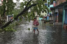 Indie a Bangladéš sčítají škody po supercyklonu Amphan. Zemřelo nejméně 84 lidí