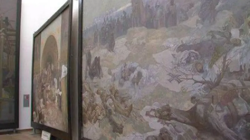 Prohlídka Slovanské epopeje v krumlovském zámku (záběry z července 2010)