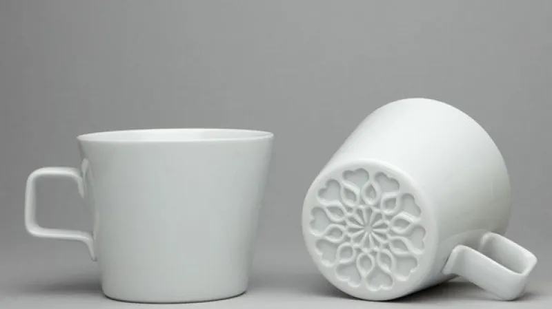 Šálky Loves Me, Loves Me Not