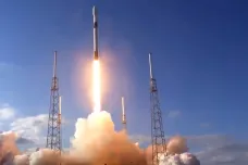 SpaceX dopravila do kosmu další sérii satelitů Starlink