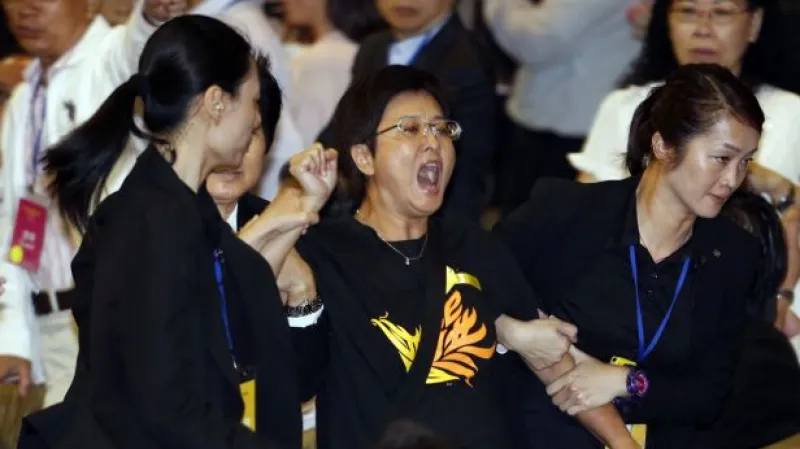 Horizont: Opozice v Hongkongu bije na poplach