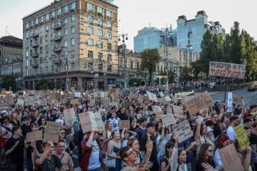Kyjevem znovu prošel protestní pochod, účastníci žádali návrat Fedorova do čela obrany