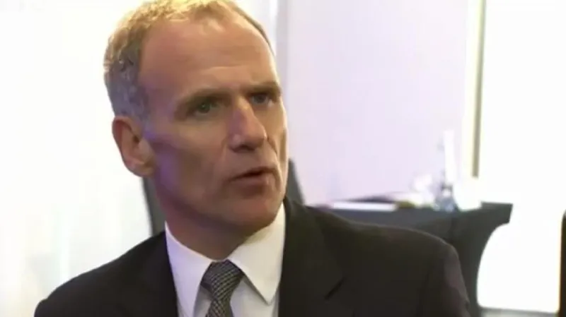 David Lewis přezdívaný "drastický David"