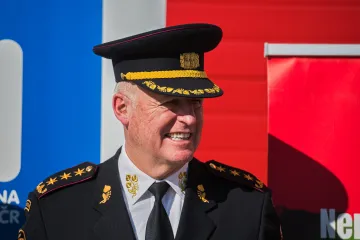 Být hasičem je poslání, ale žít s ním je těžké, říká generální ředitel HZS Vlček