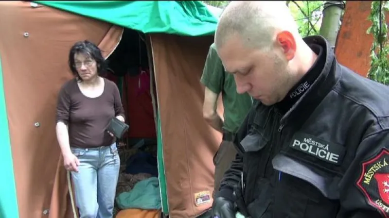 Bourání bezdomovecké kolonie