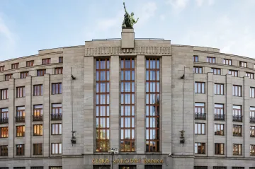 ČNB loni byla v zisku 92 miliard, snížila tím ztrátu z konce intervencí