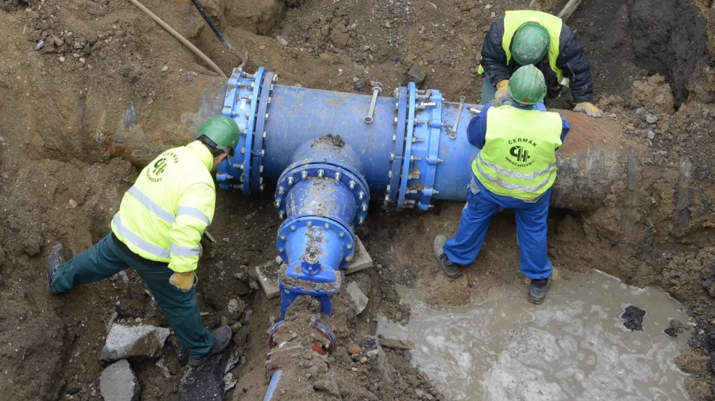 Oprava vodovodního potrubí