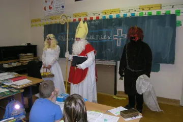 Mikulášská nadílka ve školách