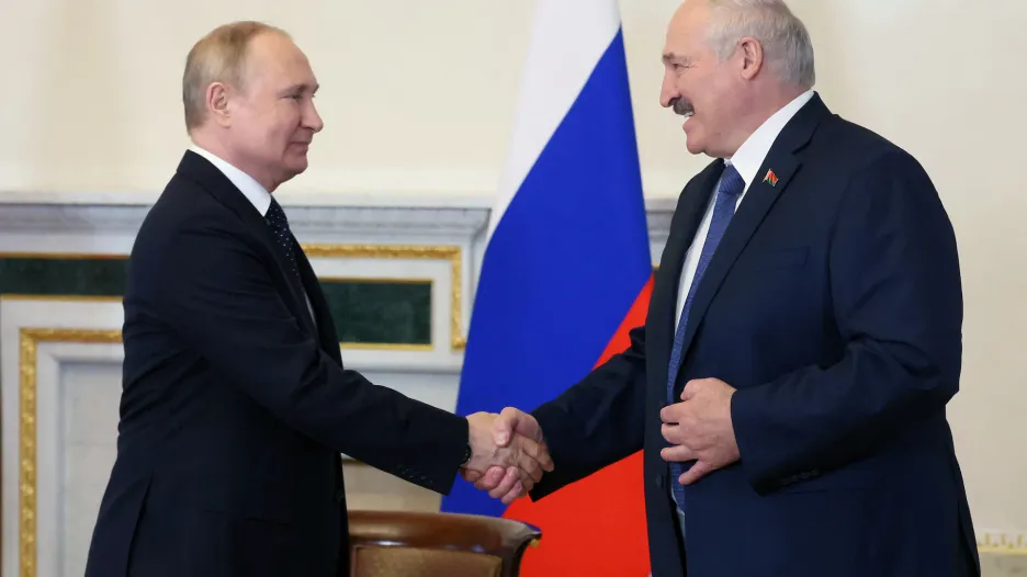 Ruský prezident Vladimir Putin s běloruským vůdcem Alexandrem Lukašenkem