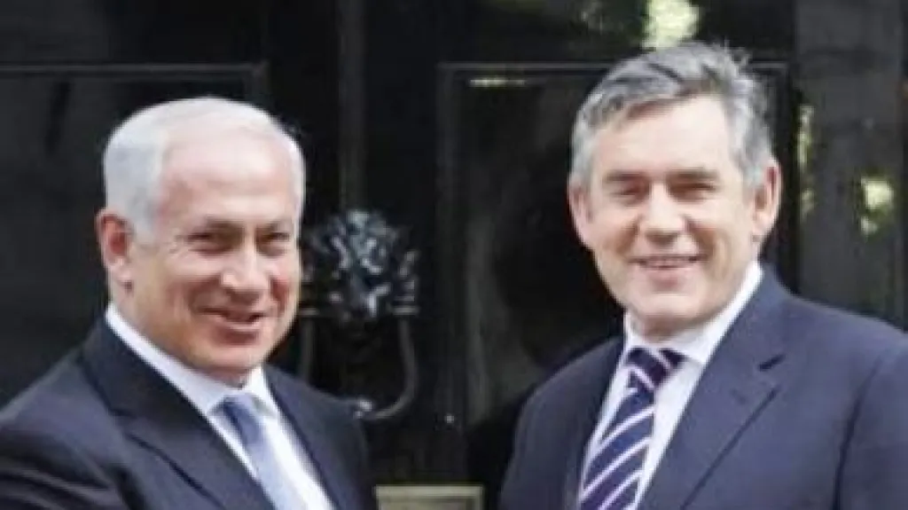 Benjamin Netanjahu a Gordon Brown