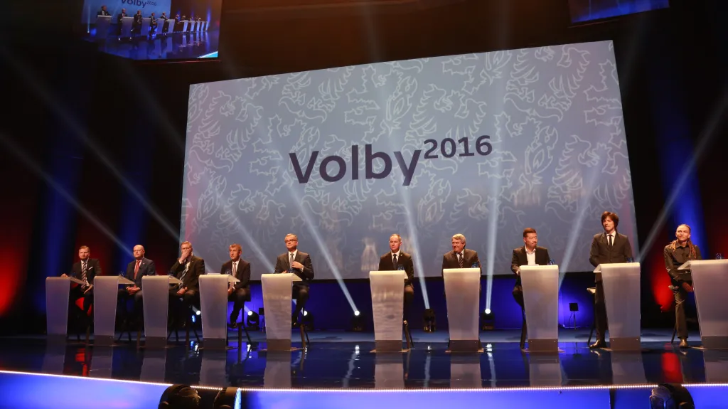 Superdebaty se zúčastnili lídři deseti politických uskupení