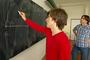 Povinná maturita z matematiky středoškoláky možná nečeká. Jasno bude na jaře