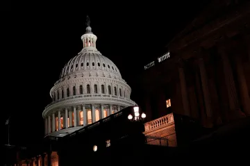 Americká vláda začíná fiskální rok bez financování, úřady omezí chod