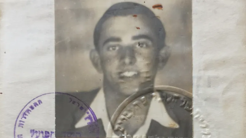 Mladý Bernard Papánek (1938)