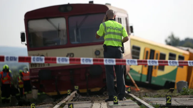 Vykolejená vlaková souprava