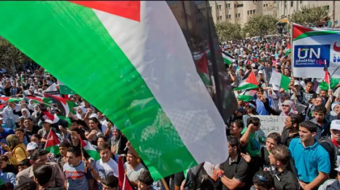 Tisíce Palestinců demonstrují za členství v OSN