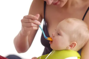 Poslanci v prvním čtení podpořili zvýšení rodičovského příspěvku