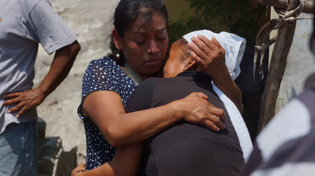 Smutek a zoufalství po zemětřesení v mexickém státě Oaxa