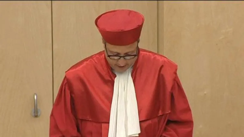 Německo smí dál pomáhat zadluženým zemím