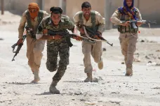 Kurdské milice se podle Ruska stáhly z vymezené zóny u turecko-syrské hranice