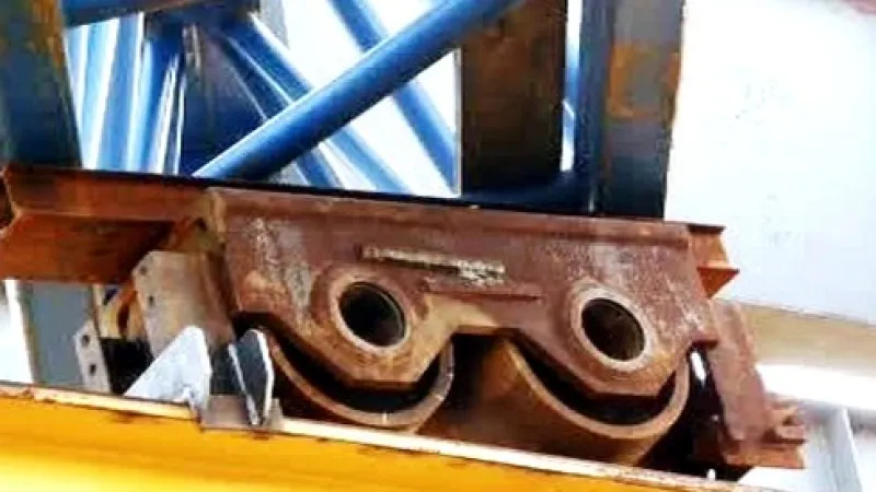 Vykolejený vozík ve Studénce