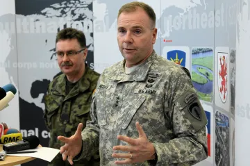 Problémem útoku na Írán je nejasný cíl, řekl pro ČT generál Hodges