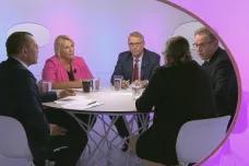 Celý svět by měl děkovat Trumpovi, míní Dostálová. Foldyna nesouhlasí