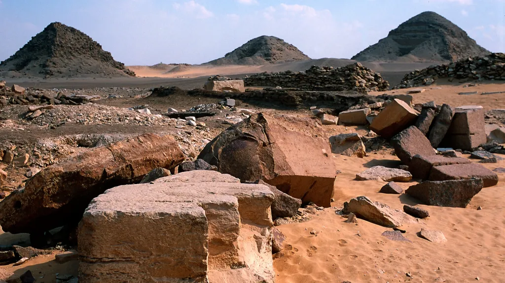 Pyramidy v Abúsíru