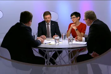 Hamáček se chce bavit o důchodové reformě. Žádnou nenabízíte, namítá opozice