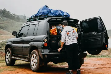 Cesta autem na dovolenou? Pozor na podhuštěné pneumatiky i únavu