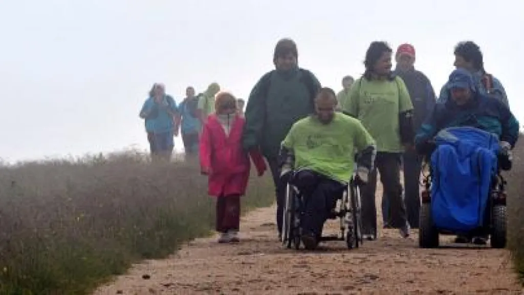 Handicapovaní u pramenu Labe