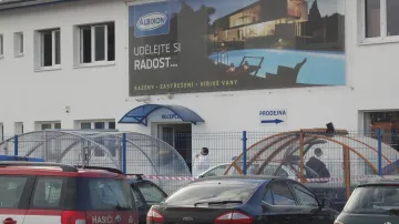 Výbuch v areálu firmy Albixon