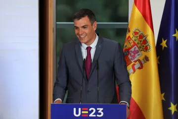 Madrid chce dotáhnout migrační dohodu. Vzdorující Poláky a Maďary za překážku nepovažuje