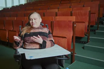 Handicapu navzdory. Cenu Wernera von Siemense získala brněnská studentka s progresivní spinální svalovou atrofií