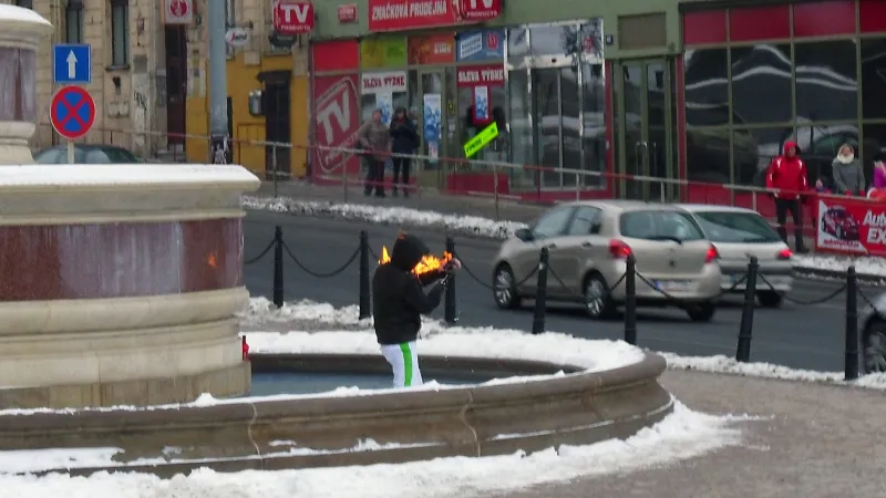 Na Václavském náměstí se pokusil upálit muž