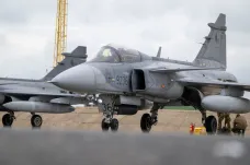 Vláda projedná nabídku prodloužení pronájmu gripenů