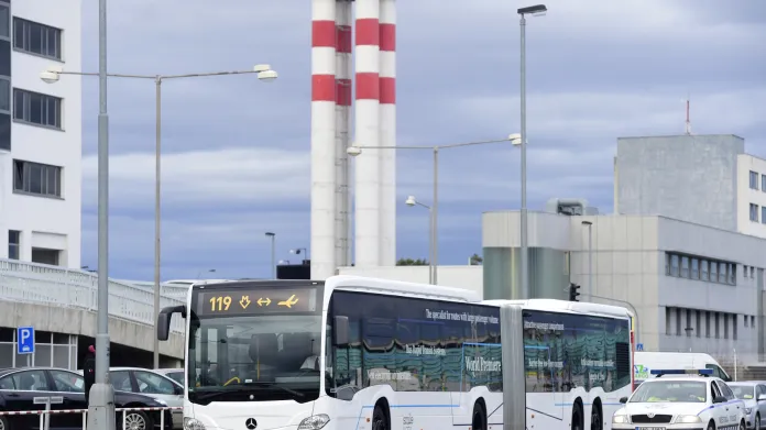 Dopravní podnik testuje 21metrový kloubový autobus
